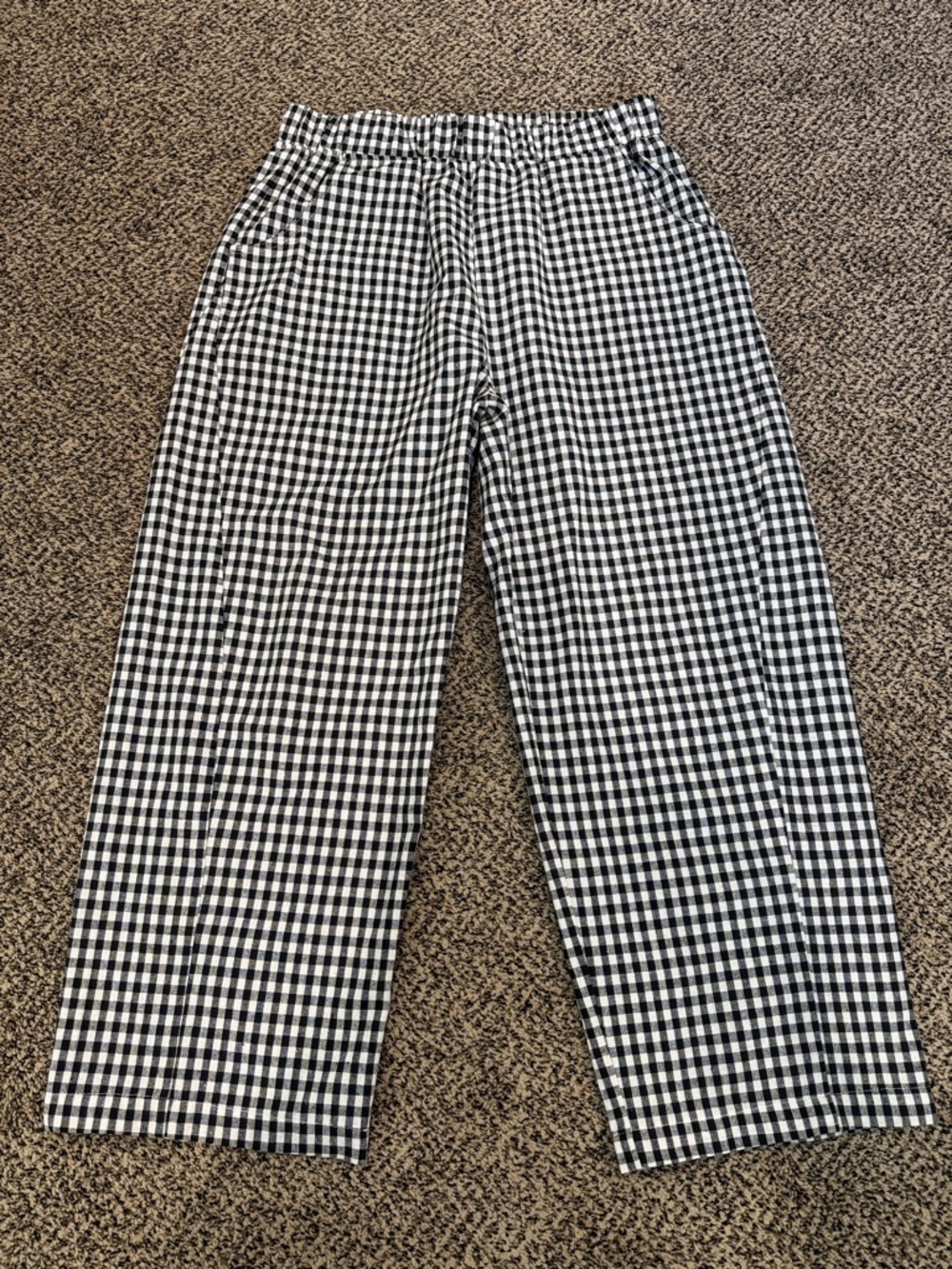 Women’s  Black and White pull on Gingham Pants barrel cut